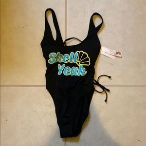 “Shell yeah!” one piece